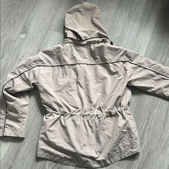 Women’s Light Rain Utility Jacket - Picture 5 of 6